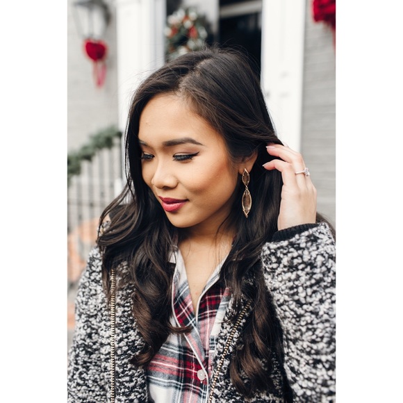 J. Crew Italian Wool Lodge Coat in Ivory/Black Speckled Boucle, Size 6 - Picture 3 of 14